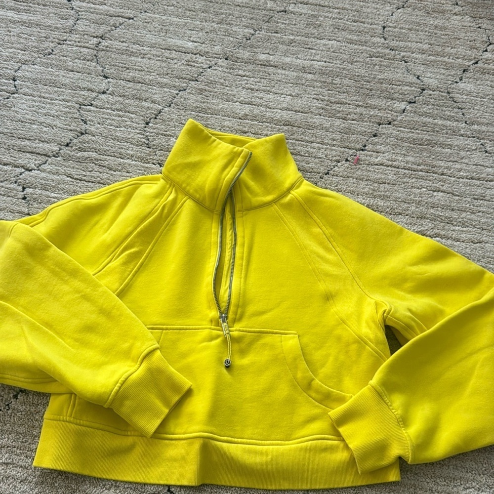 Lululemon sweater half zip size Xs/small